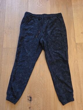 Athleta Navy & Black Camouflage Jogger Pants